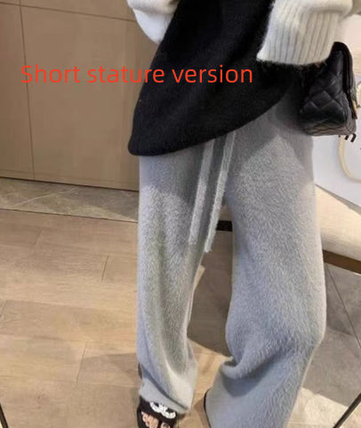 high waisted casual pants close up fabric detail